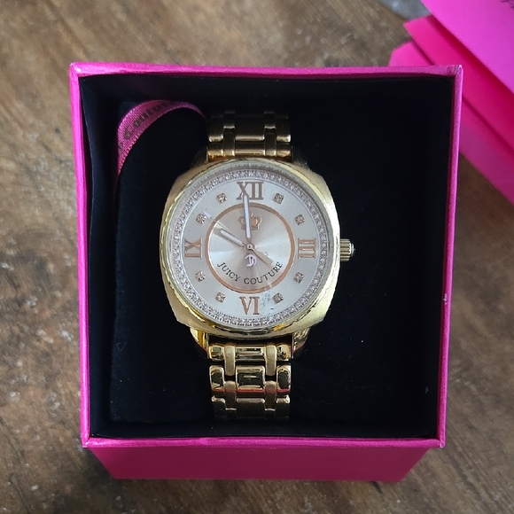 Juicy Couture Gold Women\'s Watch